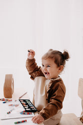 Cleo Uzun Kollu Beslenme & Aktivite Önlüğü 1-3 yaş - Kahve